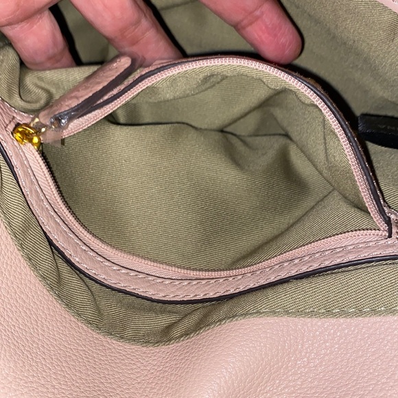 G. I. L. L.I. HANDBAG TOTE - LARGE - LEATHER - BEIGE - 24" STRAPS - Picture 7 of 11